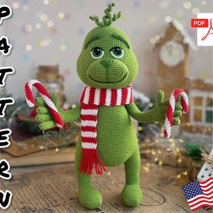 Crochet Pattern Doll cute Christmas thief. TUTORIAL doll green villain in English in PDF. Amigurumi Christmas thief. Christmas pattern.