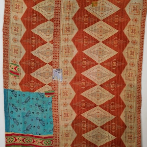 Rewersyjna, vintage'owa narzuta na łóżko Kantha w stylu indyjskim, ręcznie robiona, sari, patchwork w stylu boho chic