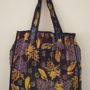 Vintage Kantha Tote Bag: Handgenähte gesteppte Bio-Baumwolltasche