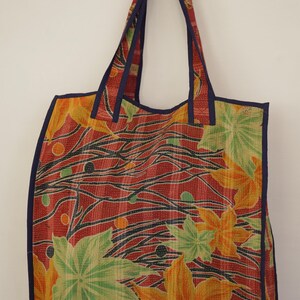 Kantha Stoffbeutel: Handgenähter Quilt aus Bio Baumwolle