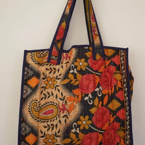 Vintage Kantha Stofftasche: Handgenähtes Accessoire aus Baumwolle