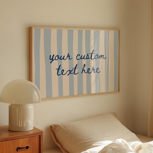 Lámina con cita personalizada: Arte mural tipográfico personalizado, decoración preppy a rayas (descarga digital, horizontal)