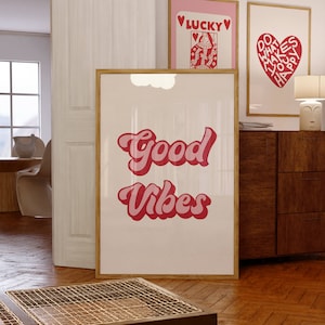 Impresión de buenas vibraciones, arte de pared moderno, decoración de habitación femenina, impresiones estéticas preppy, arte de pared rosa, descarga digital, póster, impresión retro, imprimible de moda