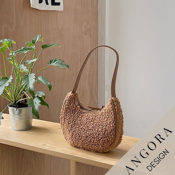 Vegan Fur Designer Underarm Bag Minimalist Hobo Bag Soft Fluffy Designer Bag Jodie Bag Winter Edition Woman Shoulder Bag Dupe Bag Etsy