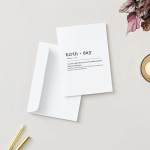 nacimiento • Tarjeta de definición de día / Tarjeta de felicitación de cumpleaños divertida / El pastel es obligatorio / Tarjeta de cumpleaños sarcástica y relatable / Para un amigo, él, ella