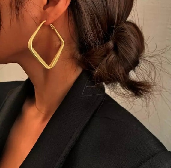 ピアス [BLACKMUSE] Gold tone craft square post Earrings Geometric Gold Tone Earrings. Irregular Circle Square Chunky