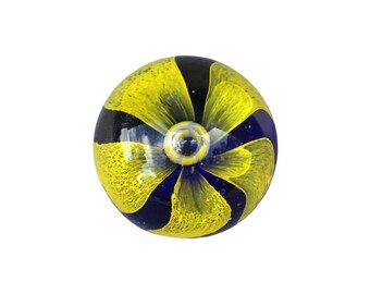 Art Glass With Flower