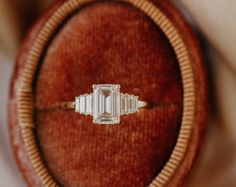 2ct Emerald Cut Moissanite Engagement Ring/14K Gold Ring/Art Deco Vintage Ring/Unique Moissanite Promise Ring/Sevan Stone Ring/Wedding Ring