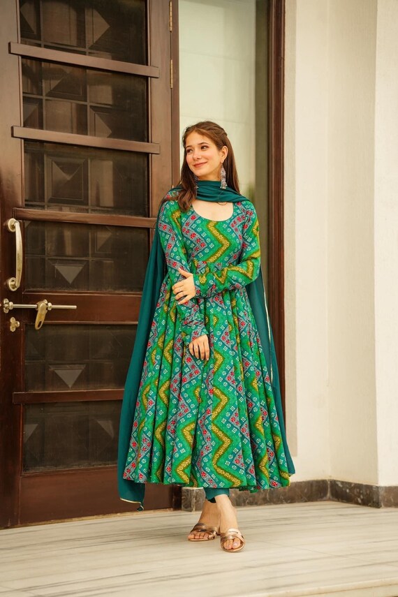 Amazon.com: Indian Traditional Art Silk Festival Wear Anarkali Gown Suit  Fancy Designer Embroidery Work Flary Dress 3889 (Green, Small) : Clothing,  Shoes & Jewelry