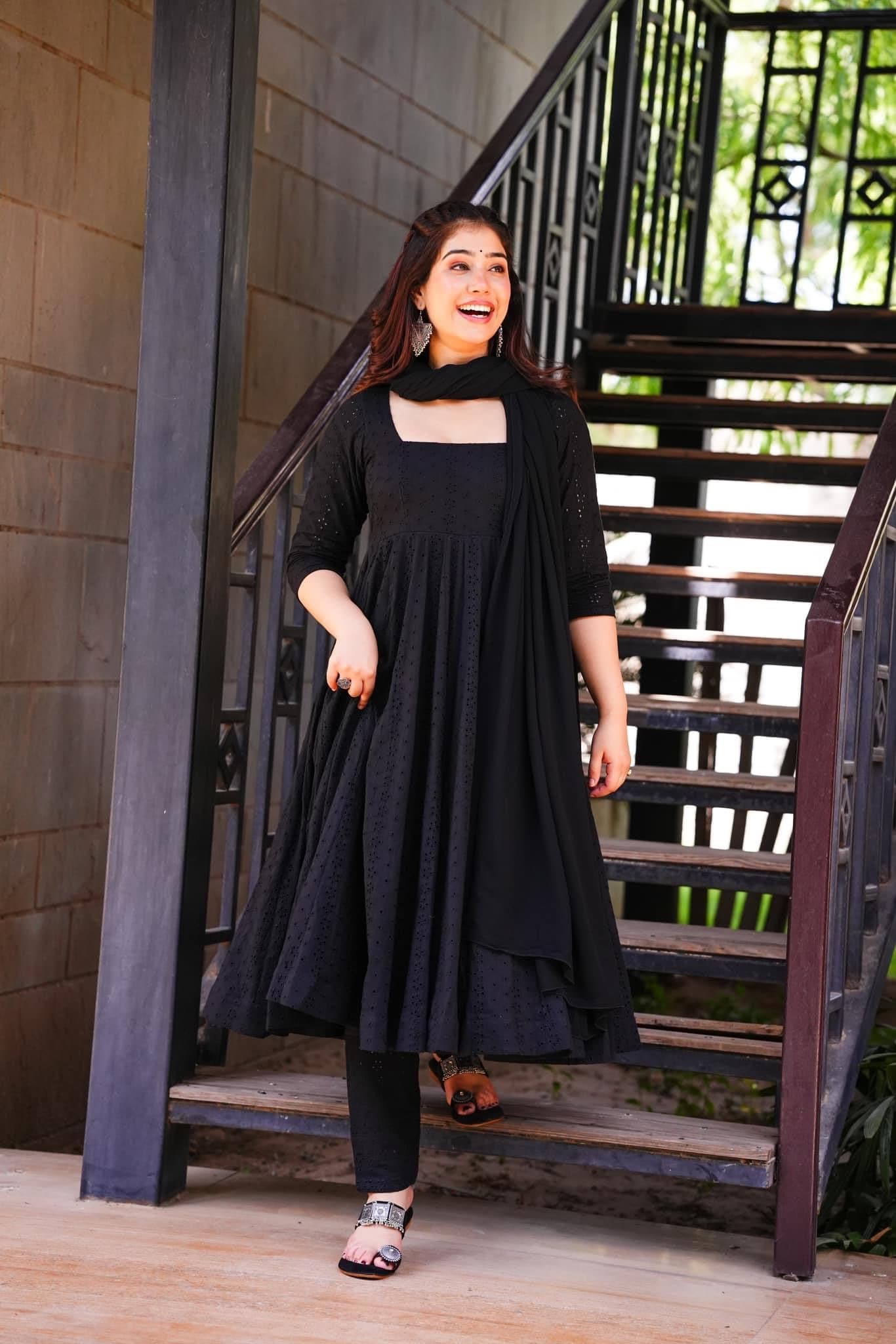 Plain black frock clearance kurti