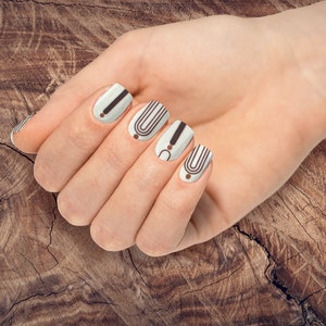 Fiddle and Bow Nail Wraps