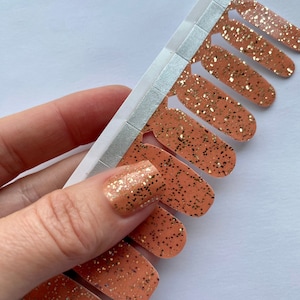 Dancing Queen Glitter Nail Polish Wraps: Easy Salon Manicure