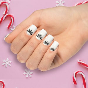 Diamond Snowflake Nail Wraps