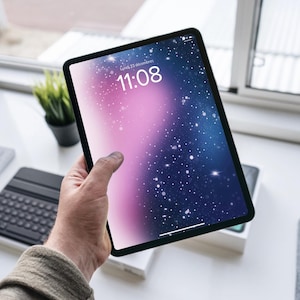 Purple iOS 18 Theme Wallpaper Stars iPad Background Tablet Wallpaper, Galaxy Digital Art iPad Home Screen, Instant Download