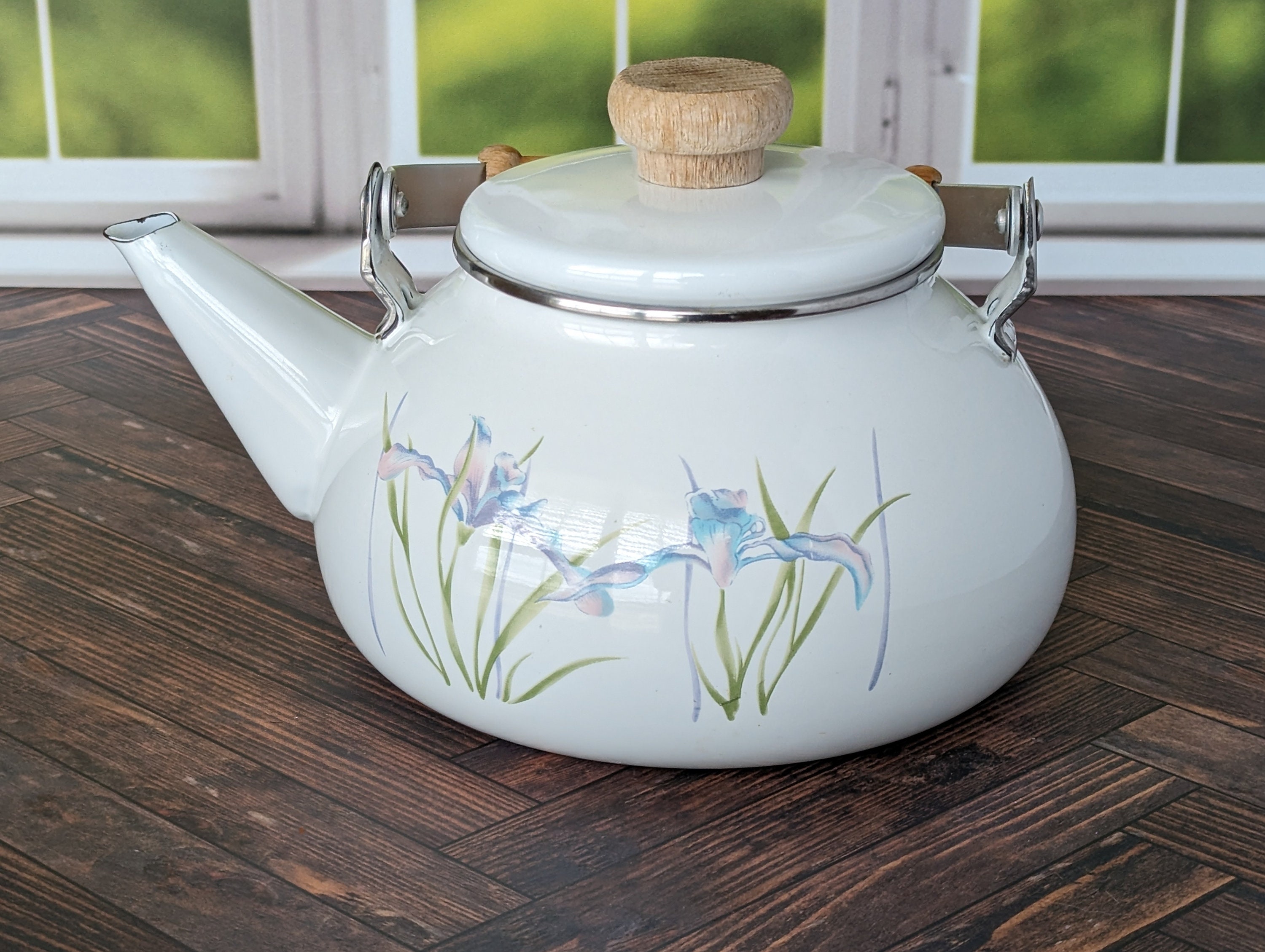 Lincoware Shadow Iris Teapot Gently Used Matches Corningware Etsy