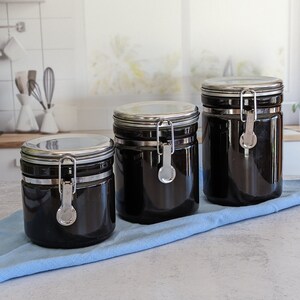 Kitchen Canisters - Air Tight Seal