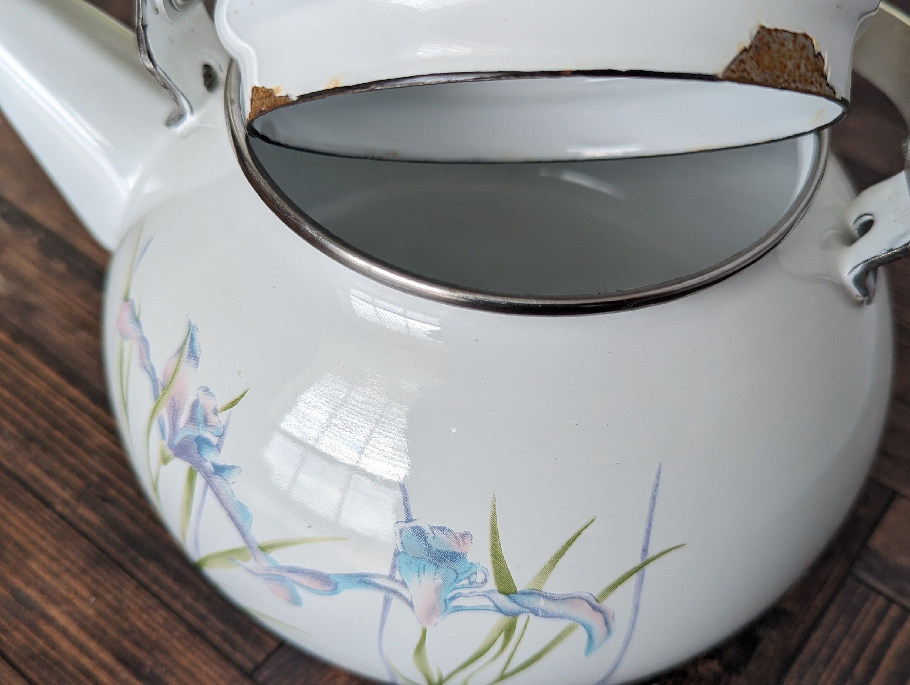 Lincoware Shadow Iris Teapot Gently Used Matches Corningware Etsy