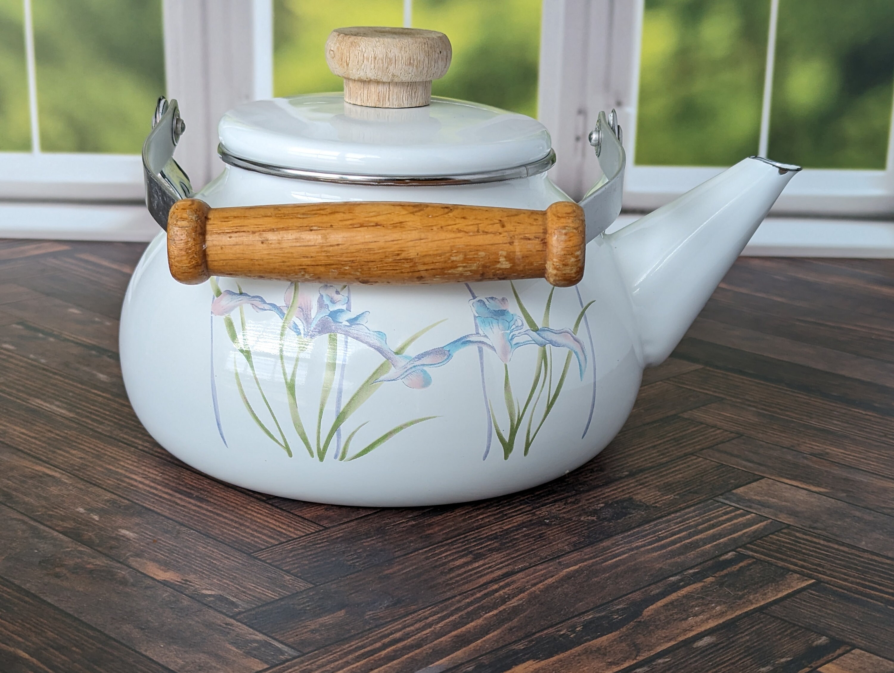 Lincoware Shadow Iris Teapot Gently Used Matches Corningware Etsy