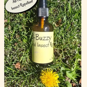 B-buzzy all-natural insect repellent spray/Chemical-Free Bug Spray/Family-Safe/DEET-Free