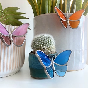 Stained Glass Butterfly Pot Hugger Nature-Inspired Home Accent Plant Pot Accessories Botanical Decor