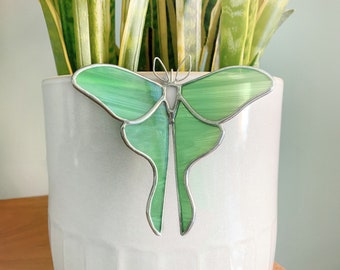 Luna Moth Pot Hugger Stained Glass Plant Stake Mothers Day Gift Custom Stained Glass Butterfly Suncatcher Garden Decor Pot Accessories