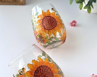 Handpainted Stained Glass Style Sunflower Stemless Wine Glass | Bee Lover Gift