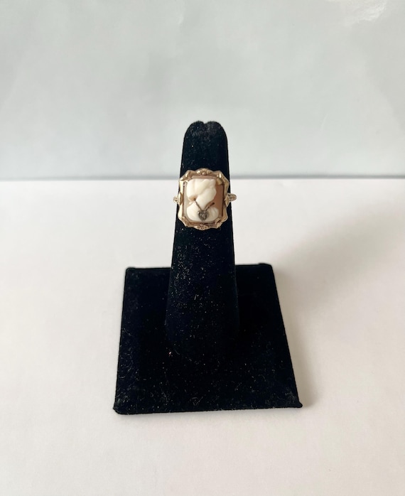 Antique Cameo Gold Ring