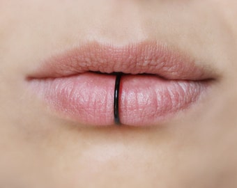Fake Lip Ring: Extra Thick Hoop (16 gauge) Black Lip Cuff