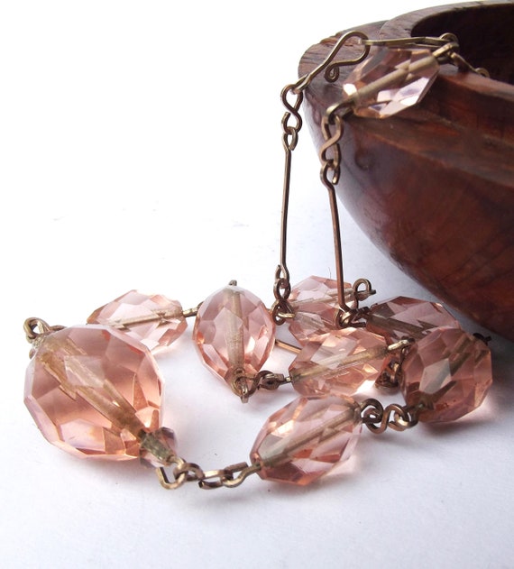 1930s Art deco pink peach glass crystal wired nec… - image 2