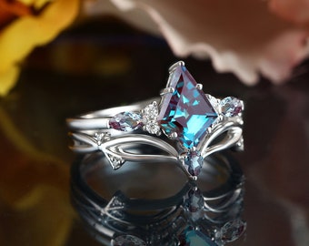 カイトカットのラボアレキサンドライトホワイトゴールドブライダル