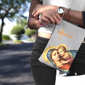 rosary pouch,
rosary case,
rosary purse,
lady of guadalupe,
rosary pouch zipper,	
catholic purse,	
prayer beads case,	
rosary icon case,	
religious gift,	
religious pouch,	
catholic gift,	
tapestry rosary case,
icon zipper pouch,