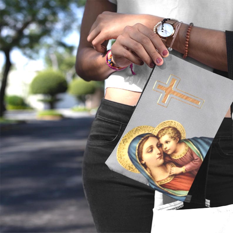 rosary pouch,
rosary case,
rosary purse,
lady of guadalupe,
rosary pouch zipper,	
catholic purse,	
prayer beads case,	
rosary icon case,	
religious gift,	
religious pouch,	
catholic gift,	
tapestry rosary case,
icon zipper pouch,