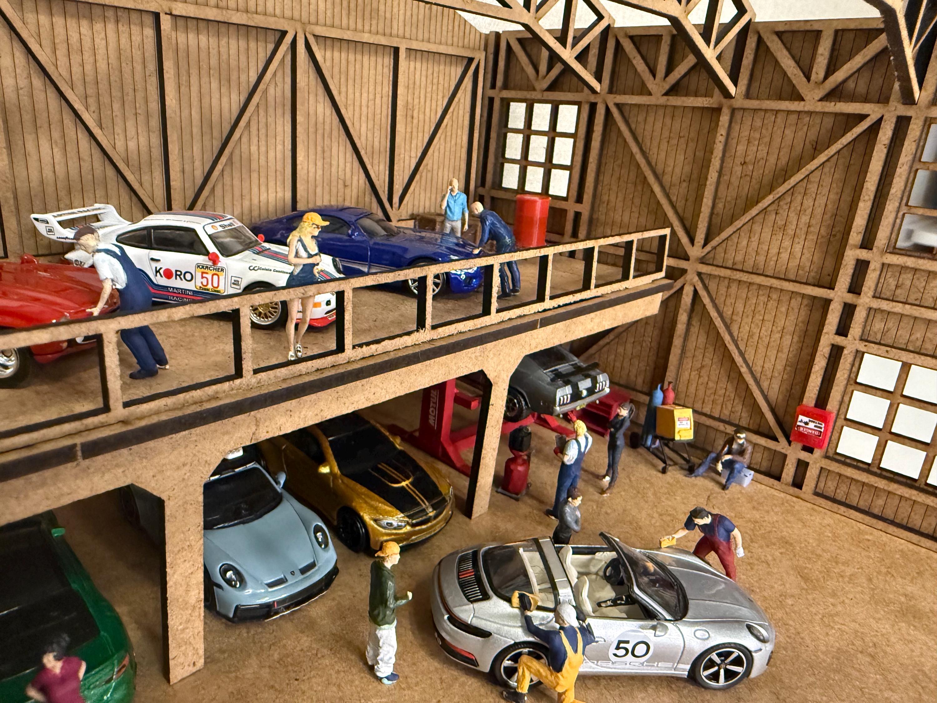 Hot Wheels Display Garage 1:64 Scale Hangar Diorama | Mini GT