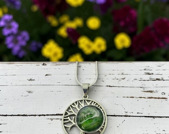 Tree of Life Snap Necklace with Green Fluid Art 18mm Snap, Interchangeable, Handcrafted Wearable Art Necklace