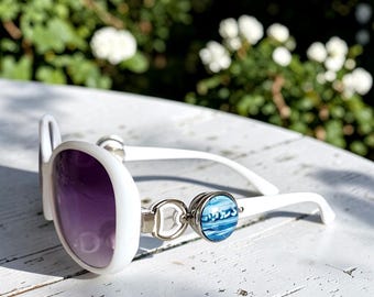 White Sunglasses with Handcrafted Coordinating Fluid Art Blue 18mm Snaps – Interchangeable Fashion Accessory, Snap Button Jewelry