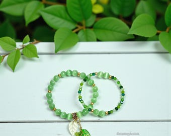 Green Cat’s Eye & Crystal Stretch Bracelet Set with Leaf and Flower Charms, Handcrafted beaded jewelry gift for her, spring summer accessory