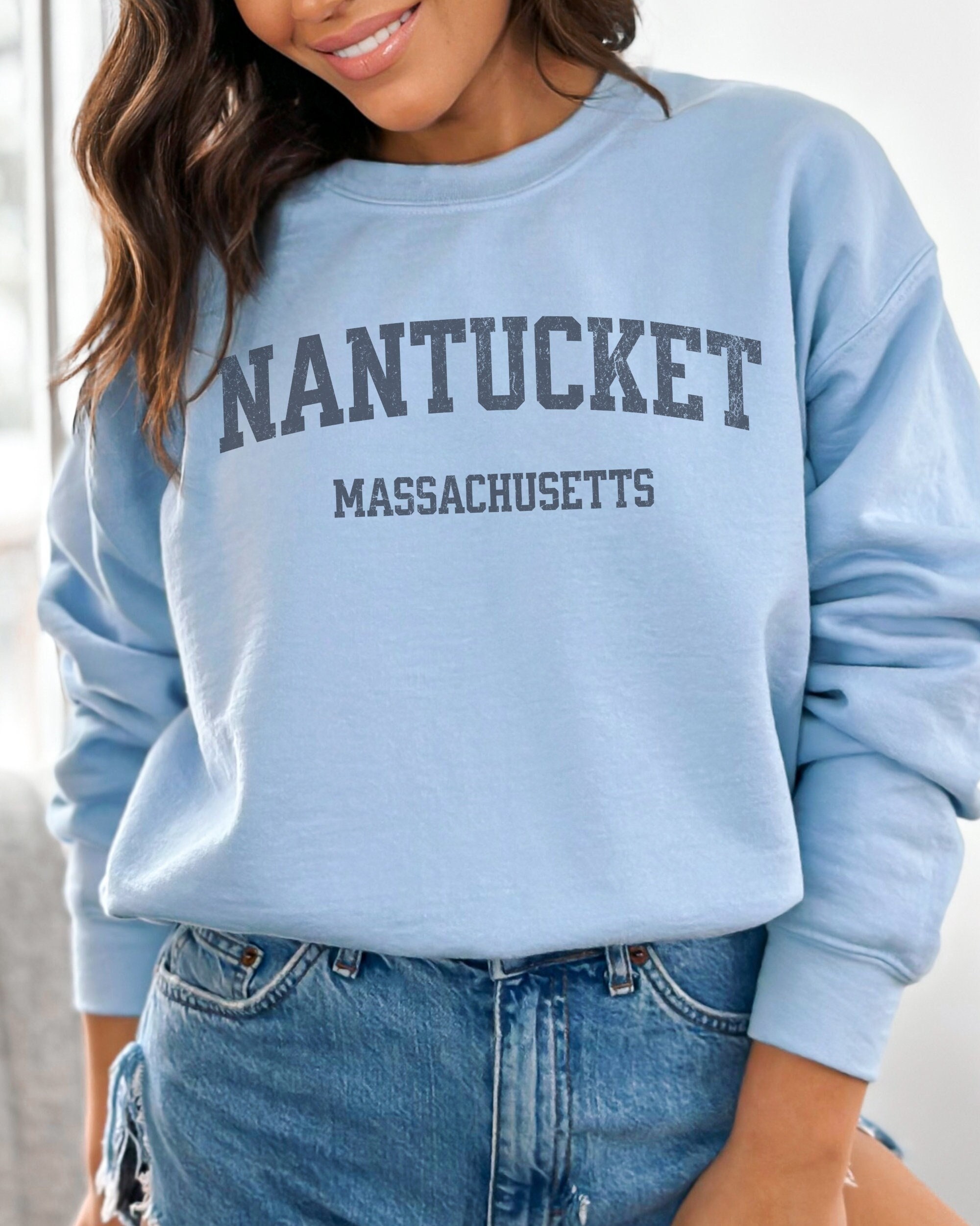 Nantucket Island Massachusetts Preppy Sweatshirt for Women or Men - Trendy Beach Crewneck Gift for Mom or Dad, New England Vacation Shirt