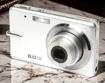 Kodak EasyShare M873 Digital Camera - Sleek White, Compact for Easy Photography, Perfect Tech Enthusiast Gift, Y2K Digital