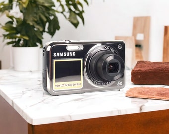 Rare Gray Samsung PL120 Camera - Vintage Photography Gem, Perfect Valentine's Day Gift, Y2K Digital, Excellent Condition