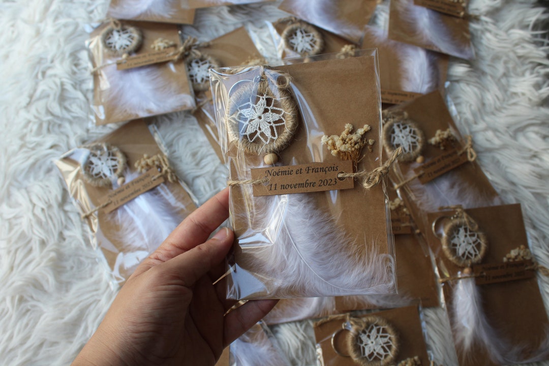 Mini Dreamcatcher Keychain Unique Favors for Guest, Boho Wedding Bridal