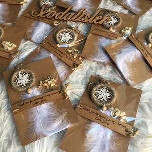 Mini portachiavi Dreamcatcher Bomboniere uniche per gli ospiti, regalo per addio al nubilato di nozze Boho, regalo sfuso Boho Baby Shower, regalo per feste personalizzato
