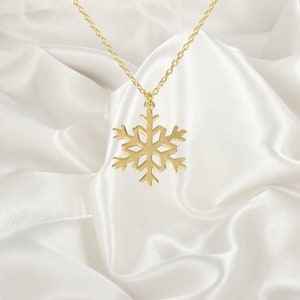 Collana con fiocco di neve, grazioso ciondolo a forma di fiocco di neve per donna, regalo di compleanno minimalista, collana da damigella d&#39;onore, gioielli a forma di fiocco di neve, collana natalizia