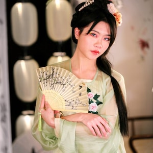 羞花 / XIUHUA / CAMELLIA - Hanfu, dinastía Ming, conjunto de 3 piezas, diseños originales de Hanfu hechos a medida. Pedido anticipado.