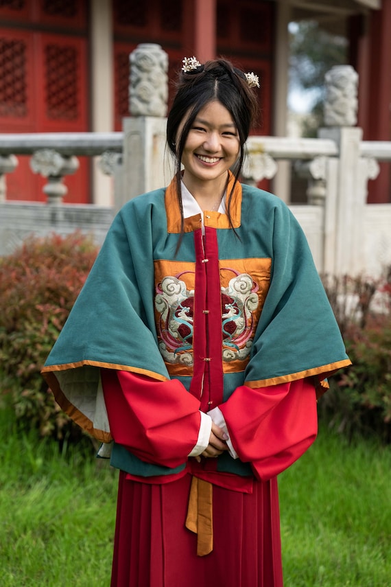 迎春 / YINGCHUN / SPRINGSALUTATION - Hanfu, Ming Dynasty, 3-Piece Set, Original Hanfu Designs Tailored to Custom Measurement PREORDER