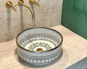 Serene Verde: Custom Green Ceramic Sink with Brass Rim - Eco-Friendly Bathroom Vanity Centerpiece - Stylish Decor Statement Piece