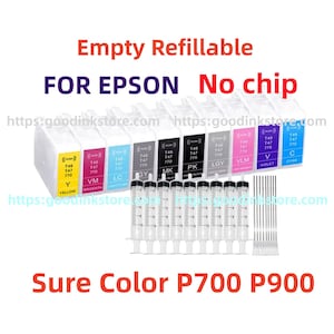 Op de afbeelding: Een set lege navulbare inktcartridges voor Epson Sure Color P700 en P900 printers, gelabeld No chip. De set bevat tien cartridges in verschillende kleuren met bijbehorende spuiten en naalden voor het bijvullen van de inktreservoirs.