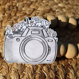 Floral Kamera Aufkleber | Fotografie Aufkleber | Fotografie | Blumen | Vinyl-Aufkleber | Wasserflasche | Laptop Aufkleber | Wasserfest | Wetterfest