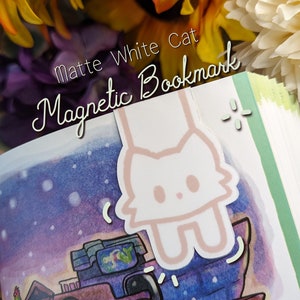 White Cat Magnetic Bookmark: Matte Kawaii Book Clip
