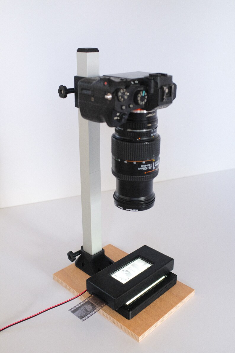 Komplettes 35mm DSLR Scanning Kit: Kamera Stativ, 35mm Träger und LED Light Panel 97 CRI Bild 2