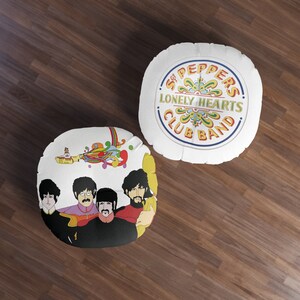 Oreiller de sol Sgt Pepper des Beatles : décor Fab Four recto-verso